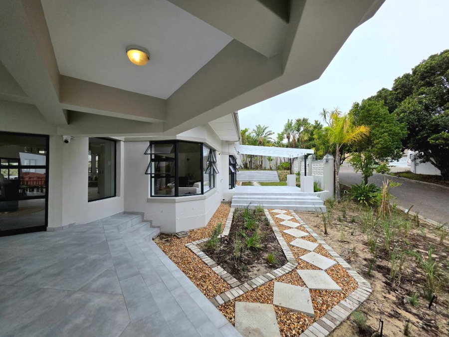 5 Bedroom Property for Sale in Plattekloof Western Cape